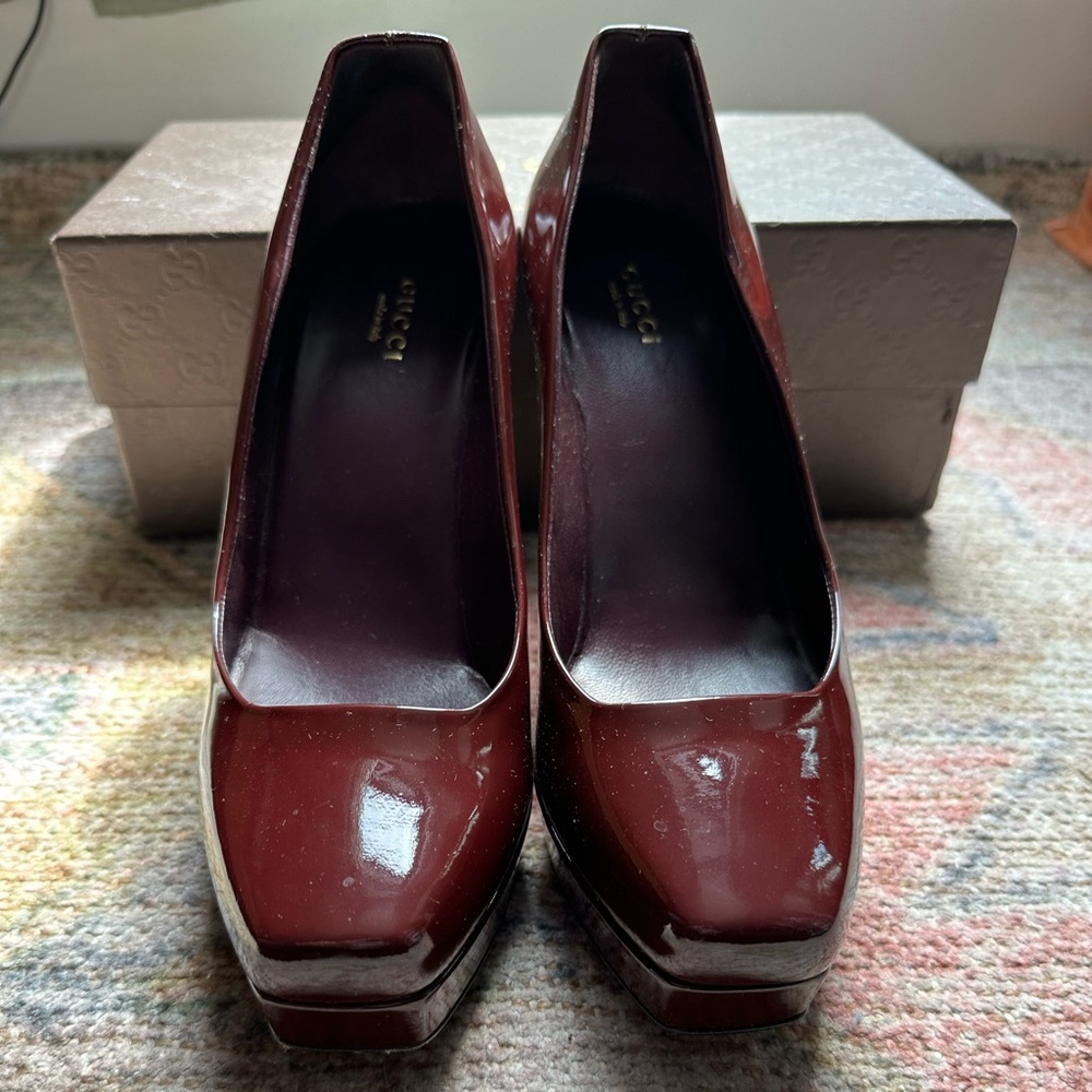 Gucci Women's Burgundy Pumps